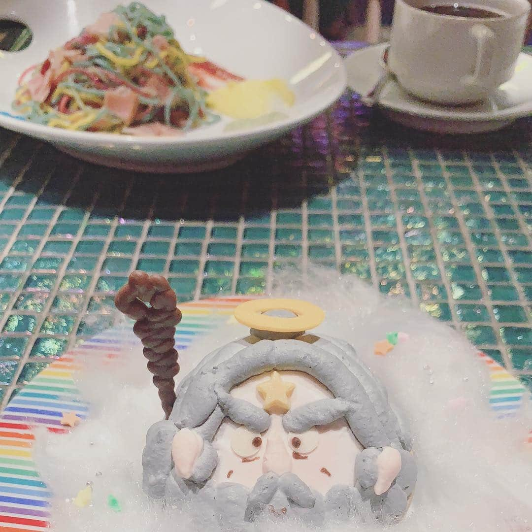 辻井美香さんのインスタグラム写真 - (辻井美香Instagram)「ゼウス様ーーーーーーーー👼 Very colorful lunch🌈  #kawaiimonstercafe #harajukucafe #harajukufood #harajukustyle #harajukucafe #kawaiimonstercafeharajuku # kawaiiculture #colorfulmeals #colorfullunch #原宿 #原宿ランチ #カワイイモンスターカフェ #followus」3月30日 17時35分 - tsujii_yoshika