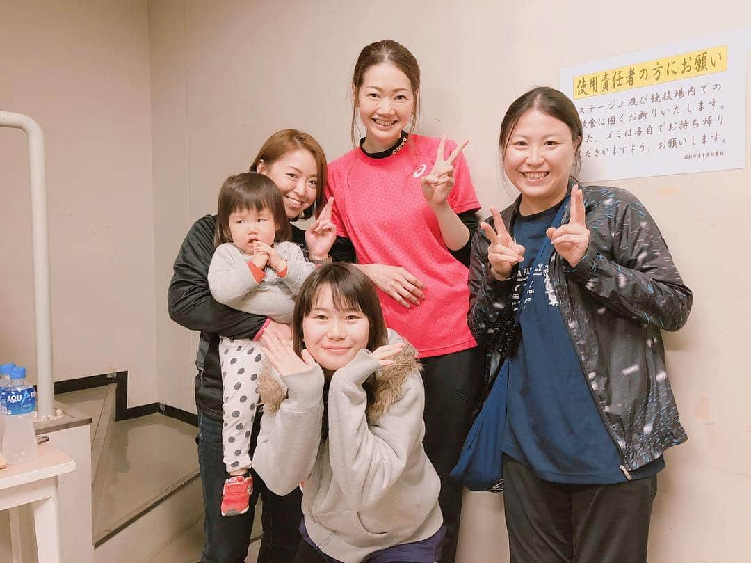 井上香織さんのインスタグラム写真 - (井上香織Instagram)「2019.3.30 今年度最後のバレー教室終了。 今日は眞鍋さんと（嵐のように去っちゃったので写真撮れず） @7s_cafe 奈々さん・宮川さんいつもシッターさんの手配に軽食調達🍙その他諸々たくさん準備してもらって感謝感謝です♡ ・ また来年度もよろしくお願いします🤲 #ヴィクトリーナ #ヴィクトリーナドリームス #姫路 #バレー教室 #小学生 #今年度最後 #平成最後 #バレー教室 #バレーボール」3月30日 17時39分 - kaorin888