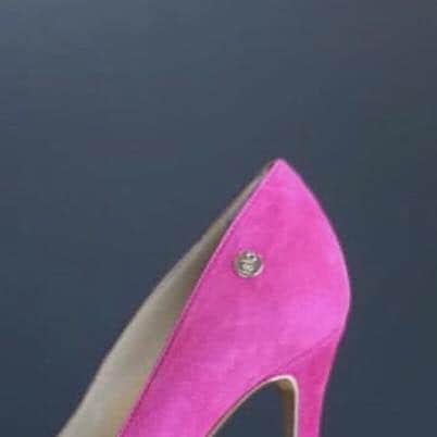 のインスタグラム：「#islo #isloisabellalorusso #isloshoes #shoes #pumps #heels #tacchi #highheels #suede #fashion #style #alabama #shoponline #shoppingonline #madeinitaly #staytuned」