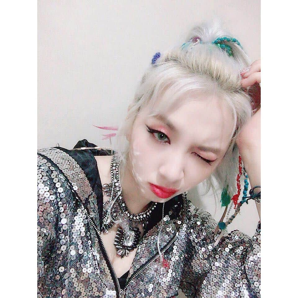 K.A.R.Dさんのインスタグラム写真 - (K.A.R.DInstagram)「[#KARD] 우리 히든카드♥️ 즐거운 주말 보내세요💣 . #BM #JSEPH #SOMIN #JIWOO #KARD #KARD_밤밤_Bomb_Bomb」3月30日 17時48分 - official_kard