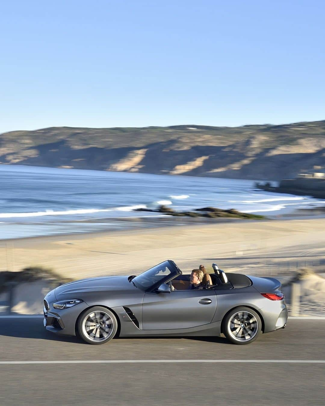 BMWさんのインスタグラム写真 - (BMWInstagram)「An evolving legacy. The all-new BMW Z4. #BMW #Z4 __ BMW Z4 M40i: fuel consumption (combined): 7.4-7.1 l/100 km; CO2 emissions (combined): 168-162 g/km*; *All performance, fuel consumption and emissions figures are provisional. The values of fuel consumptions, CO2 emissions and energy consumptions shown were determined according to the European Regulation (EC) 715/2007 in the version applicable at the time of type approval. The figures refer to a vehicle with basic configuration in Germany and the range shown considers optional equipment and the different size of wheels and tires available on the selected model. The values of the vehicles are already based on the new WLTP regulation and are translated back into NEDC-equivalent values in order to ensure the comparison between the vehicles. [With respect to these vehicles, for vehicle related taxes or other duties based (at least inter alia) on CO2-emissions the CO2 values may differ to the values stated here.] The CO2 efficiency specifications are determined according to Directive 1999/94/EC and the European Regulation in its current version applicable. The values shown are based on the fuel consumption, CO2 values and energy consumptions according to the NEDC cycle for the classification. For further information about the official fuel consumption and the specific CO2 emission of new passenger cars can be taken out of the „handbook of fuel consumption, the CO2 emission and power consumption of new passenger cars“, which is available at all selling points and at https://www.dat.de/angebote/verlagsprodukte/leitfaden-kraftstoffverbrauch.html.」3月30日 18時00分 - bmw