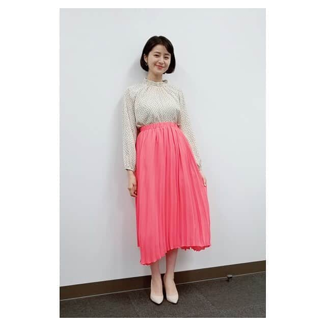 鈴木ちなみさんのインスタグラム写真 - (鈴木ちなみInstagram)「Thankyou for coming to my talk-show🎤💕 tops ....@raycassin_official skirt ....@nostalgia_jp」3月30日 18時49分 - chinami_suzuki0926