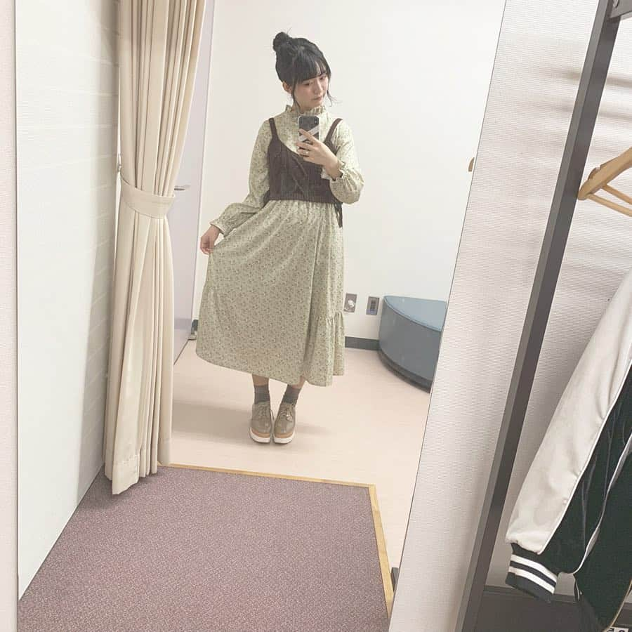 豊田留妃さんのインスタグラム写真 - (豊田留妃Instagram)「公開収録はおだんごでした☺︎ #run_clothes ୨୧ #ootd #ファッション #fashion #豊田留妃」3月30日 18時52分 - runstagram_717