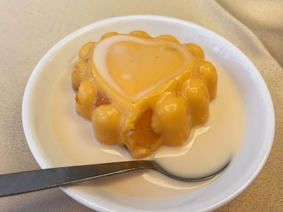 チョン・ニコルさんのインスタグラム写真 - (チョン・ニコルInstagram)「mango 🥭 pudding 🙈🙈🙈」3月30日 18時56分 - nicole__jung