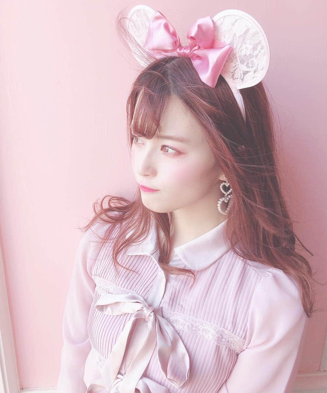 田北香世子さんのインスタグラム写真 - (田北香世子Instagram)「ピンクのレースのカチューシャ💗🎀 お洋服もピンクにリボンで糖度高めな甘々装備でした🍰🍬😋」3月30日 19時34分 - kayoko_takita