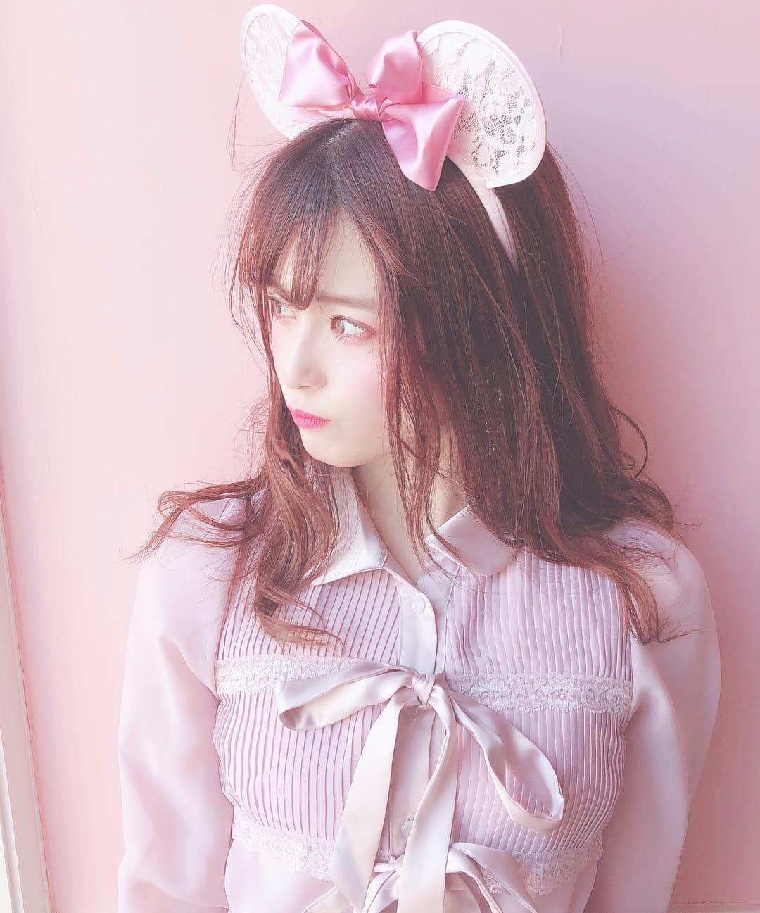 田北香世子さんのインスタグラム写真 - (田北香世子Instagram)「ピンクのレースのカチューシャ💗🎀 お洋服もピンクにリボンで糖度高めな甘々装備でした🍰🍬😋」3月30日 19時34分 - kayoko_takita