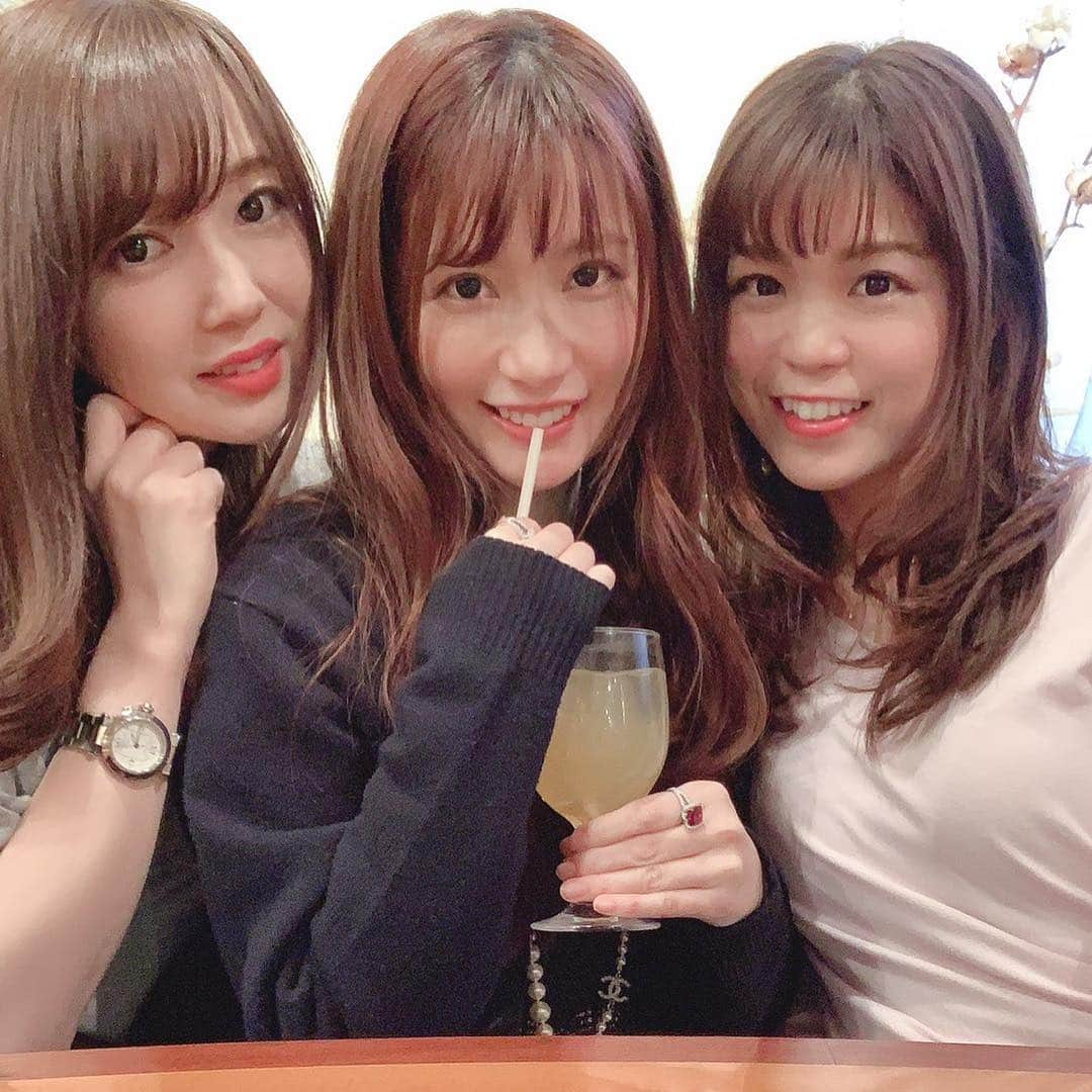 中川杏奈さんのインスタグラム写真 - (中川杏奈Instagram)「先日キラキラOLとランチ💗 いつものふうみんに、ふうみんの後輩のさほちゃん(*^^*) さほちゃん可愛いのにテンション高くて面白くて今回もかなり笑わせてもらった😹 キラキラOL楽しそうでいいな😻✨ また混ぜてもらおうっと💓 : #ランチ #キラキラol #キラキラolの休日 #キラキラolランチ #インターコンチネンタル東京ベイ #ニューヨークラウンジbyインターコンチネンタル東京ベイ #ホテルランチ #女子会 #女子会ランチ」3月30日 19時35分 - annanakagawa0228