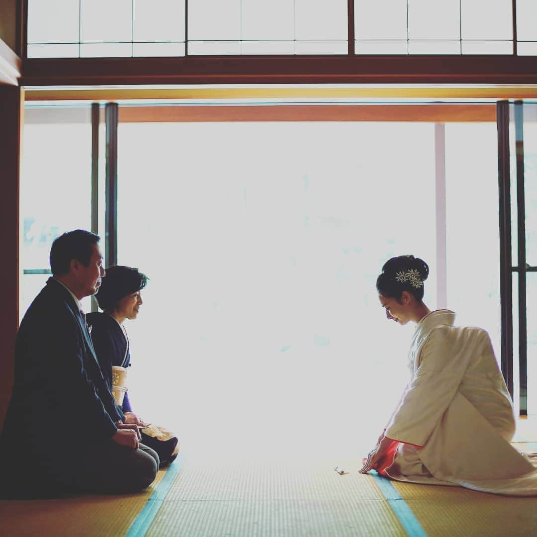 ホテルニューオータニ長岡wedding さんのインスタグラム写真 - (ホテルニューオータニ長岡wedding Instagram)「* ～WAKON～  顔合わせ・結納から結婚式当日までホテルニューオータニ長岡にお任せください。  4/14(日) Furisode Dress試着フェア開催！ 想い出の振袖を結婚式のドレスとして。  詳しくはHPをご覧ください。 宴会予約　(0258)37-1122  #ホテルニューオータニ長岡 #ニューオータニ長岡 #newotani  #ホテルウエディング #hotelwedding #wedding #ウエディング #bridal #ブライダル #結婚式場探し #プレ花嫁#卒花 #和婚#神前式#和風 #振袖#大人婚 #長岡花嫁#新潟花嫁」3月30日 19時35分 - newotani_nagaoka_wedding