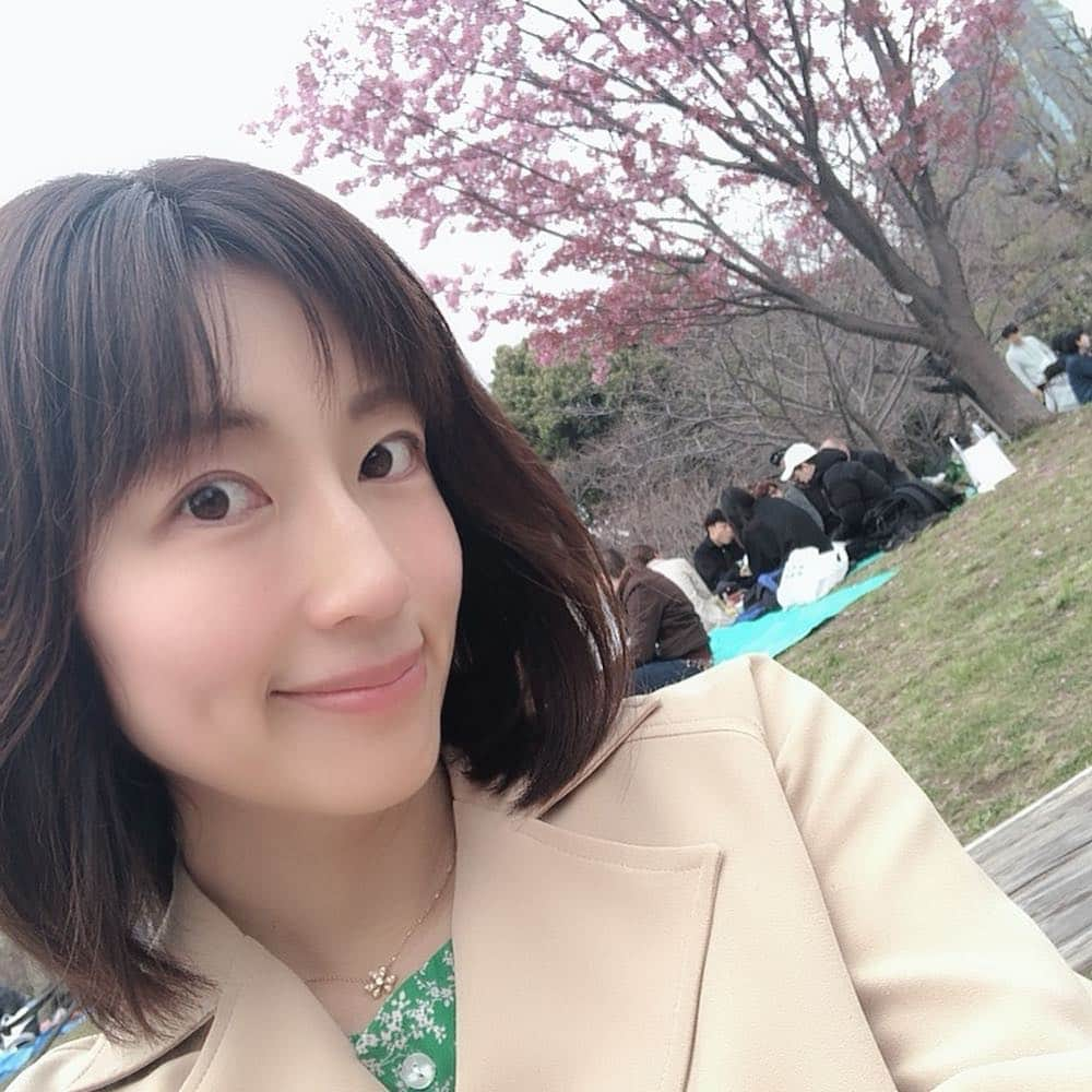 庄司ゆうこさんのインスタグラム写真 - (庄司ゆうこInstagram)「今日は最後の検診に行ってきました^_^ 去年の8月に妊娠発覚して、約8ヶ月間通い続けていたので、ラストとなると何だかちょっぴり寂しい気もしますね😂来週からいよいよ入院‼️ しかしまだ子宮口が全然開いてないらしく、遅れちゃうかもと言われてしまい、もっと歩いてくださいだって😂 なので今日も恵比寿→中目黒→代官山→西郷山公園→恵比寿と歩きまわって、なんとか1万歩達成‼️こうなったら入院する日まで毎日歩こう😂 目黒川は桜も満開で中目黒公園にはお花もいっぱい咲いてました🌷 #ウォーキング#桜満開#目黒川#中目黒#代官山#西郷山公園#パワースポット#妊婦#妊娠38週#臨月#妊婦ウォーキング#1万歩達成#マタニティ#アクティブ妊婦#平成最後の花見」3月30日 19時55分 - yuko.shoji