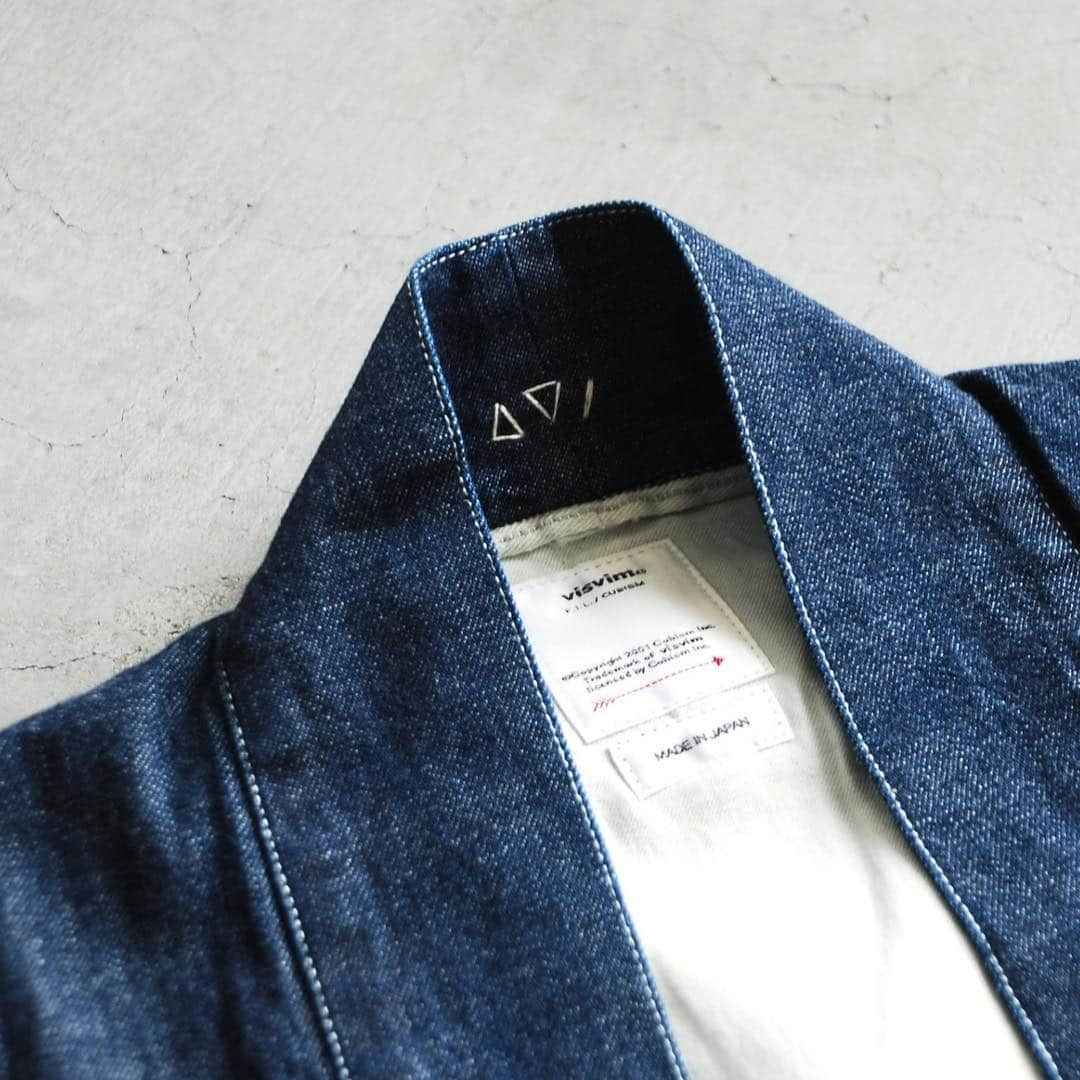 wonder_mountain_irieさんのインスタグラム写真 - (wonder_mountain_irieInstagram)「_ visvim / ヴィズヴィム “SS LHAMO SHIRT ONE WASH” ￥38,880- _ 〈online store / @digital_mountain〉 http://www.digital-mountain.net/shopdetail/000000009028/ _ 【オンラインストア#DigitalMountain へのご注文】 *24時間受付 *15時までのご注文で即日発送 *1万円以上ご購入で送料無料 tel：084-973-8204 _ We can send your order overseas. Accepted payment method is by PayPal or credit card only. (AMEX is not accepted)  Ordering procedure details can be found here. >>http://www.digital-mountain.net/html/page56.html _ 本店：#WonderMountain  blog>> http://wm.digital-mountain.info/blog/20190330-1/ _ #visvim / #ヴィズヴィム #ビズビム styling.(height 175cmweight59kg) cap→ #vailarchive ￥6,480- necklace→ #visvim ￥17,064- tee→ #visvim ￥20,520- pants→ #KAPTAINSUNSHINE ￥32,400- _ 〒720-0044 広島県福山市笠岡町4-18 JR 「#福山駅」より徒歩10分 (12:00 - 19:00 水曜定休) #ワンダーマウンテン #japan #hiroshima #福山 #福山市 #尾道 #倉敷 #鞆の浦 近く _ 系列店：@hacbywondermountain _」3月30日 19時48分 - wonder_mountain_