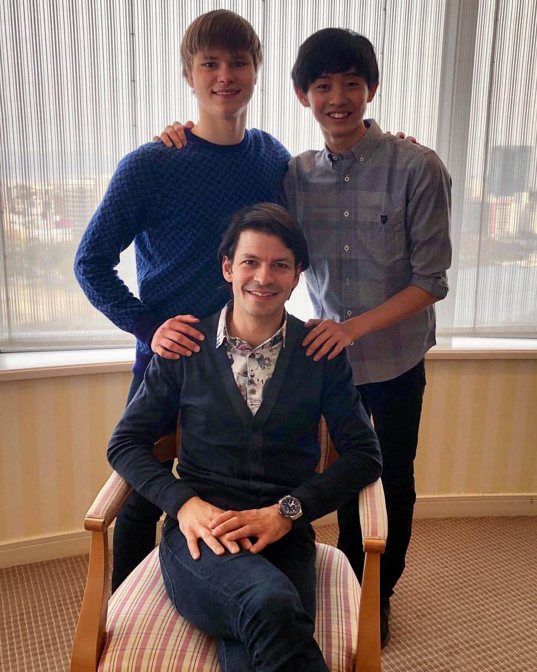 のインスタグラム：「Proud of these two #StarsOnIce」