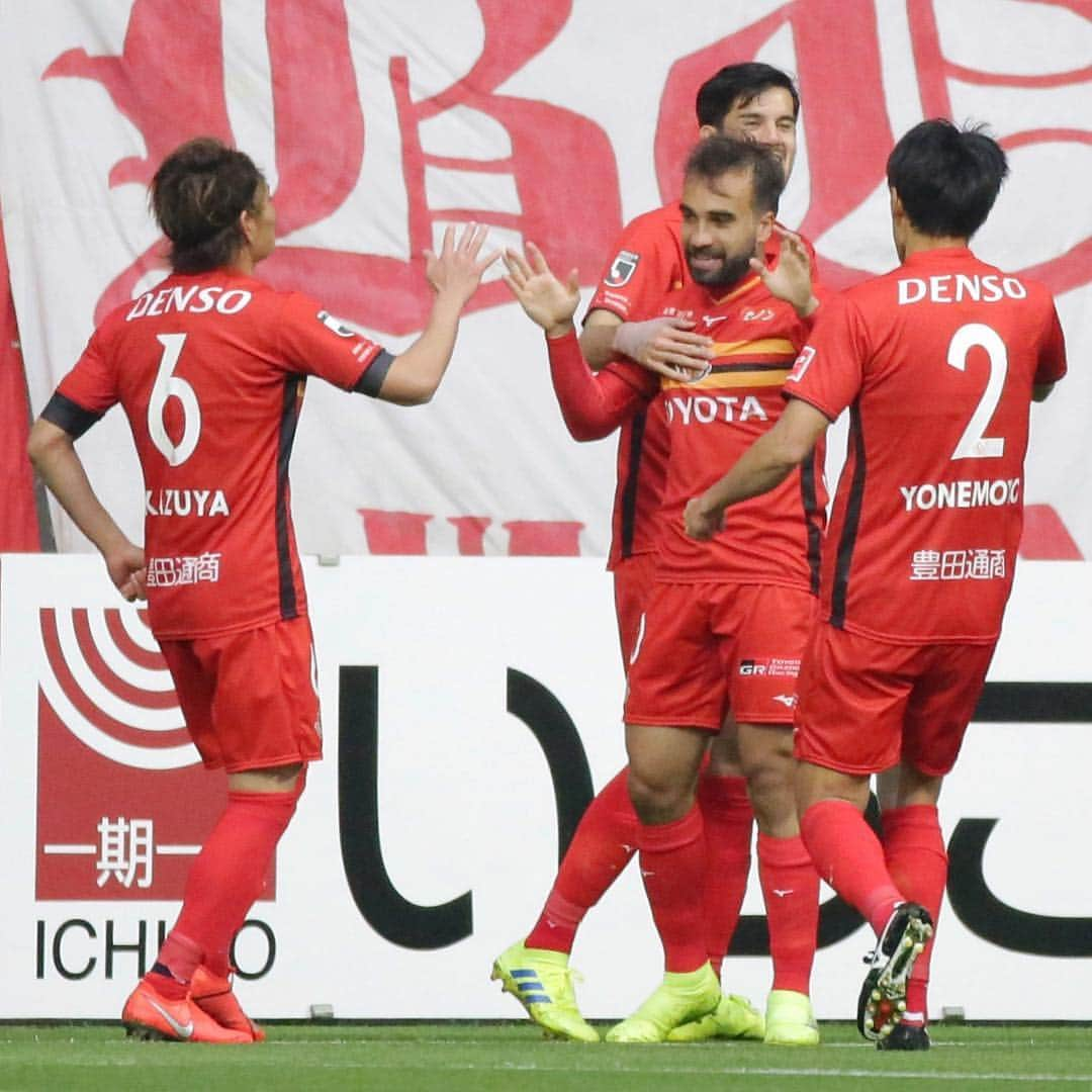 Goal Japanさんのインスタグラム写真 - (Goal JapanInstagram)「. ＼"背番号10"が2発の活躍🔴／ ガブリエル・シャビエルの2ゴール含む、4発快勝‼︎ (Photo:J.LEAGUE) . 🏆#明治安田生命J1リーグ 第5節 🆚#名古屋グランパス 4-0 #北海道コンサドーレ札幌 ⚽️#ガブリエルシャビエル(17分, 50分)、オウンゴール(31分)、#長谷川アーリアジャスール(39分) . #soccer #football #jleague #J1 #grampus #nagoyagrampus #consadole #hokkaidoconsadolesapporo #サッカー #フットボール #Jリーグ #コトシハJガハンパナイ #⚽️」3月30日 20時00分 - goaljapan