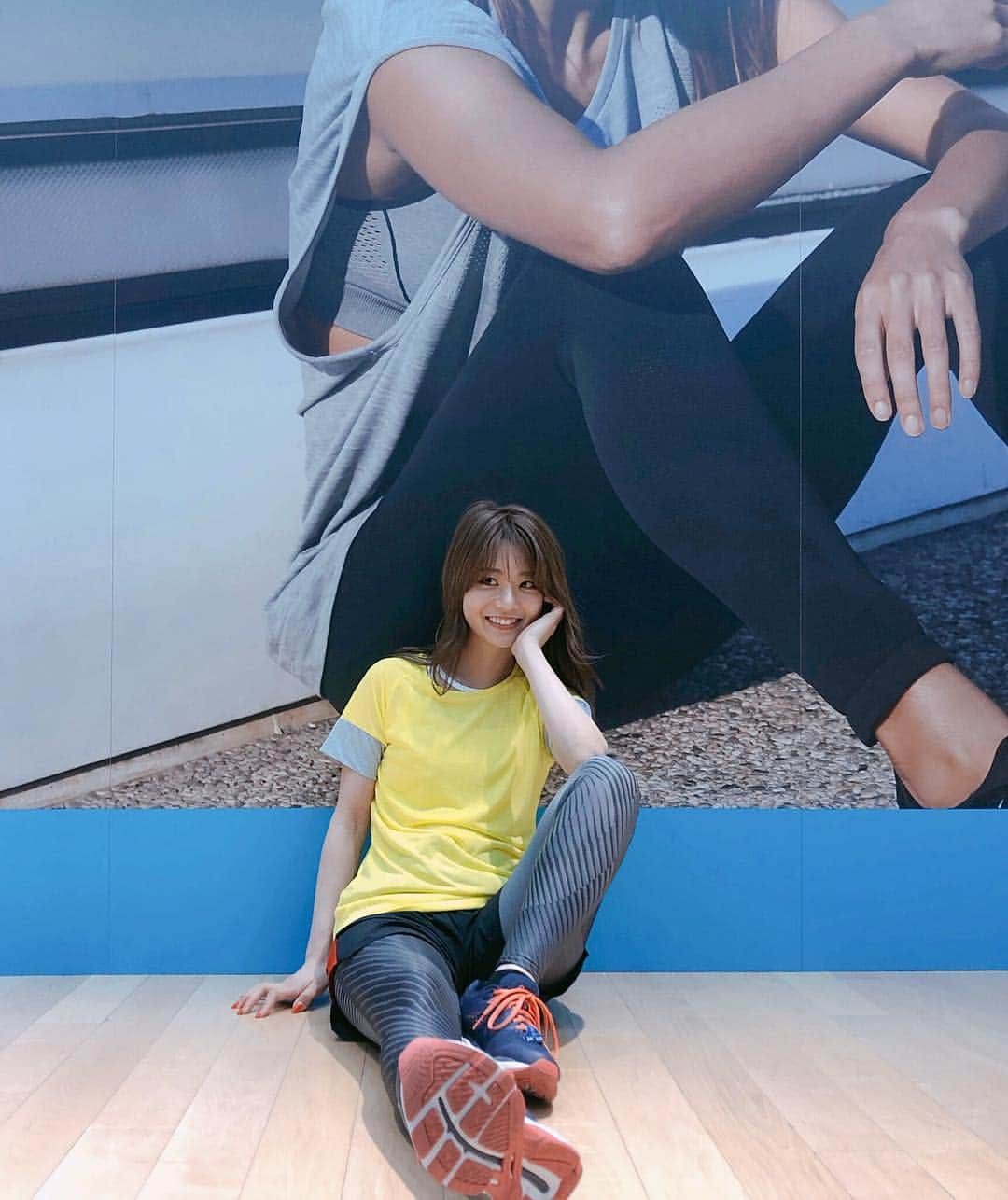 悠衣さんのインスタグラム写真 - (悠衣Instagram)「4月〜リリースの体験型スポーツコミュニティ 《ASICS MOVE STUDIO》 に一足早く参加させていただき *yoga *pilates *cofit *run の４つを体験しました🏃‍♀️🧘‍♀️ ・ 遊びじゃない！！ がテーマとなっているだけあって キツかったーーー😫 なりたい自分になるにはこれぐらいやらなきゃダメなのか.... キツかったけど達成感があるし、体もスッキリ✨運動するって楽しい！！ってあたらめて感じられたイベントでした♫ ・ イベントの日程載せておきますね♫ YOGA & RUN  4/14（日）7:45～10:00 POP PILATES & RUN 5/25（土）7:45～10:00 CoFIT & RUN 6/15（土）7:45～10:00 ・ #asics#アシックス#遊びじゃない#トレーニング#アシックス原宿フラッグシップ https://www.asics.com/jp/ja-jp/mk/training/asicsmovestudio」3月30日 20時01分 - yu1_1987