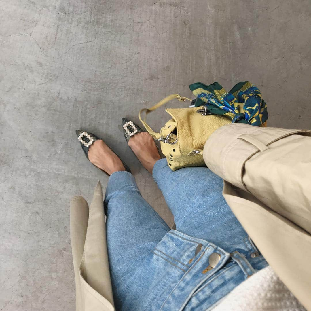 Hiromi Ｍaedaさんのインスタグラム写真 - (Hiromi ＭaedaInstagram)「いつかの#outfit ・ お気に入りすぎるデニム💙 ・ ・ ・ outer #koche accessory #seadsmara  tops #ronherman denim #normbyhiron shoes #ohga」3月30日 20時02分 - hiron953