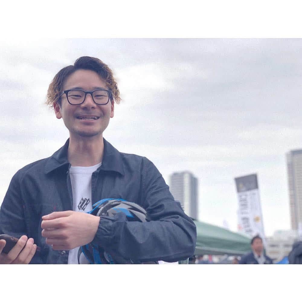narifuri_japanさんのインスタグラム写真 - (narifuri_japanInstagram)「﻿ <アーバンバイクロア大阪>﻿ ・﻿ 明日は narifuri 主催の “スーツレース” が開催されます。﻿ ﻿ 見ている方もきっと面白い新鮮なレースになるとおもいますので、大人も子供もワイワイワイと遊びに来てください！﻿ ﻿ ▼詳しくはこちらからチェックを！﻿ http://bikelore.jp/osaka/﻿ ﻿ ﻿ それでは明日も皆さまのご来場、心よりお待ちしております！﻿ ﻿ ※自転車洋品店ナリフリ/Kyoto は通常通り営業しております。﻿ ﻿ ﻿ #バイクロア﻿ #バイアクロア大阪﻿ #アーバンバイクロア大阪﻿ #narifuri﻿ #ナリフリ﻿ #bicycle」3月30日 20時02分 - narifuri_japan