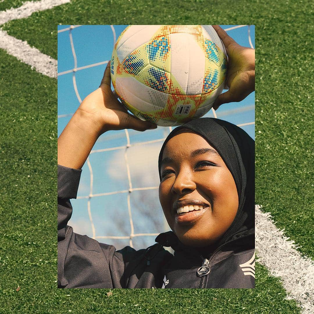 adidas UKさんのインスタグラム写真 - (adidas UKInstagram)「Fadumo is a football referee, coach and founder of Get Girls Active. She describes herself as ‘statistically screwed but still making it happen’. . She’s passionate about gender equality in the game and hosts podcast @sheisoffside to help bring underrepresented conversations to the fore: . "Women who support women bring about the strongest change and that’s what society needs. Growing up and playing sport I never saw women of colour - let alone women that wore a hijab-  taking part in football or any other sport. See it to believe it!" - @fadumo_oo . Nominated by @maryamaa_haibe . This post was created by women, for women ♀」3月30日 20時08分 - adidaslondon