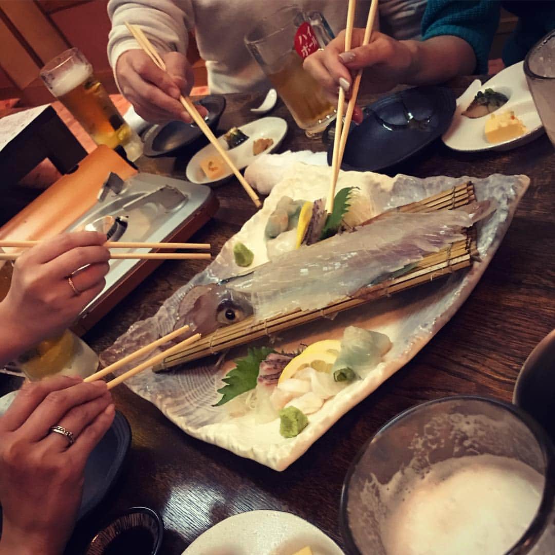 のインスタグラム：「KBC Radio TOGGY's AHEAD!! 最終回のオンエアを無事に終え スタッフと慰労会🍻  リスナーの皆様、ありがとうございました😎」
