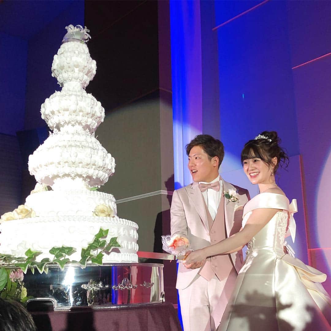 金澤楓さんのインスタグラム写真 - (金澤楓Instagram)「高校の友達の結婚式💒💍 すっごく幸せそうな笑顔でドレスも可愛いけどとにかくひなこが可愛すぎました😍 . お幸せにー💑 . #結婚式」3月30日 20時24分 - kae_o51o