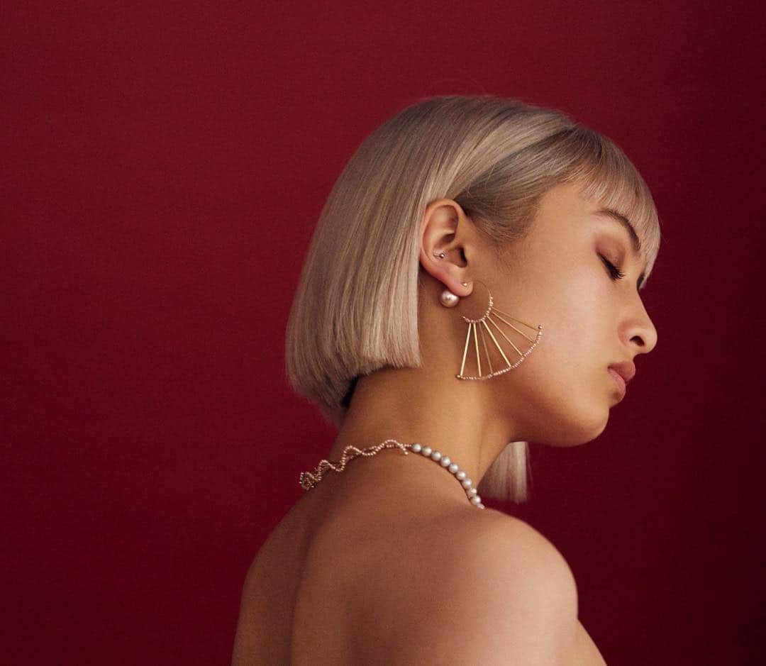 のインスタグラム：「【CINEMA H.P.FRANCE】 2019 Spring Summer New Collection  #cinemahpfrance #cad #fashion #jewelry #earrings #necklace #pearl #fashionjewelry #Coordinate #Accessories #hpfrance #アッシュペーフランス #howpeoplelive」
