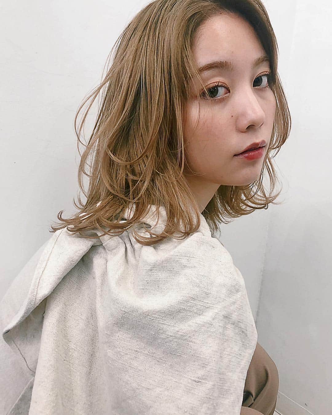 久恒美菜さんのインスタグラム写真 - (久恒美菜Instagram)「new hair color🐻 @s_yokofujita @gala___official」3月30日 20時35分 - _mimico_