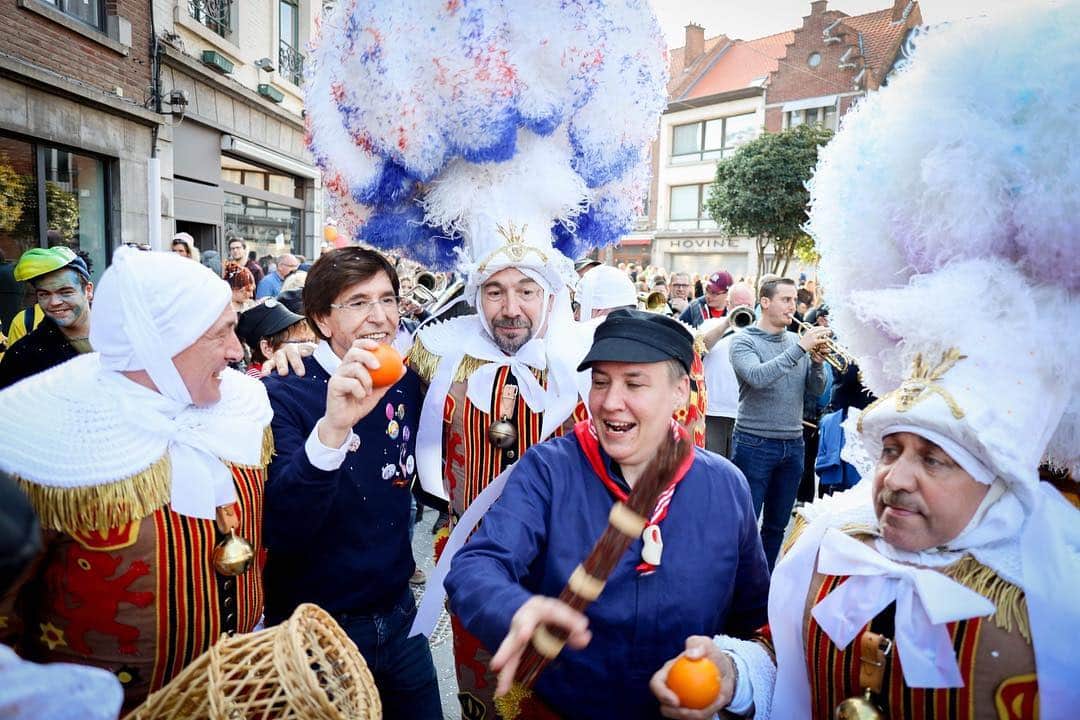 エリオ・ディルポさんのインスタグラム写真 - (エリオ・ディルポInstagram)「Excellente ambiance ce samedi après-midi au Carnaval de Tournai sous un soleil radieux ! #tournai #carnaval #instagood #ambiance」3月31日 2時19分 - eliodirupo