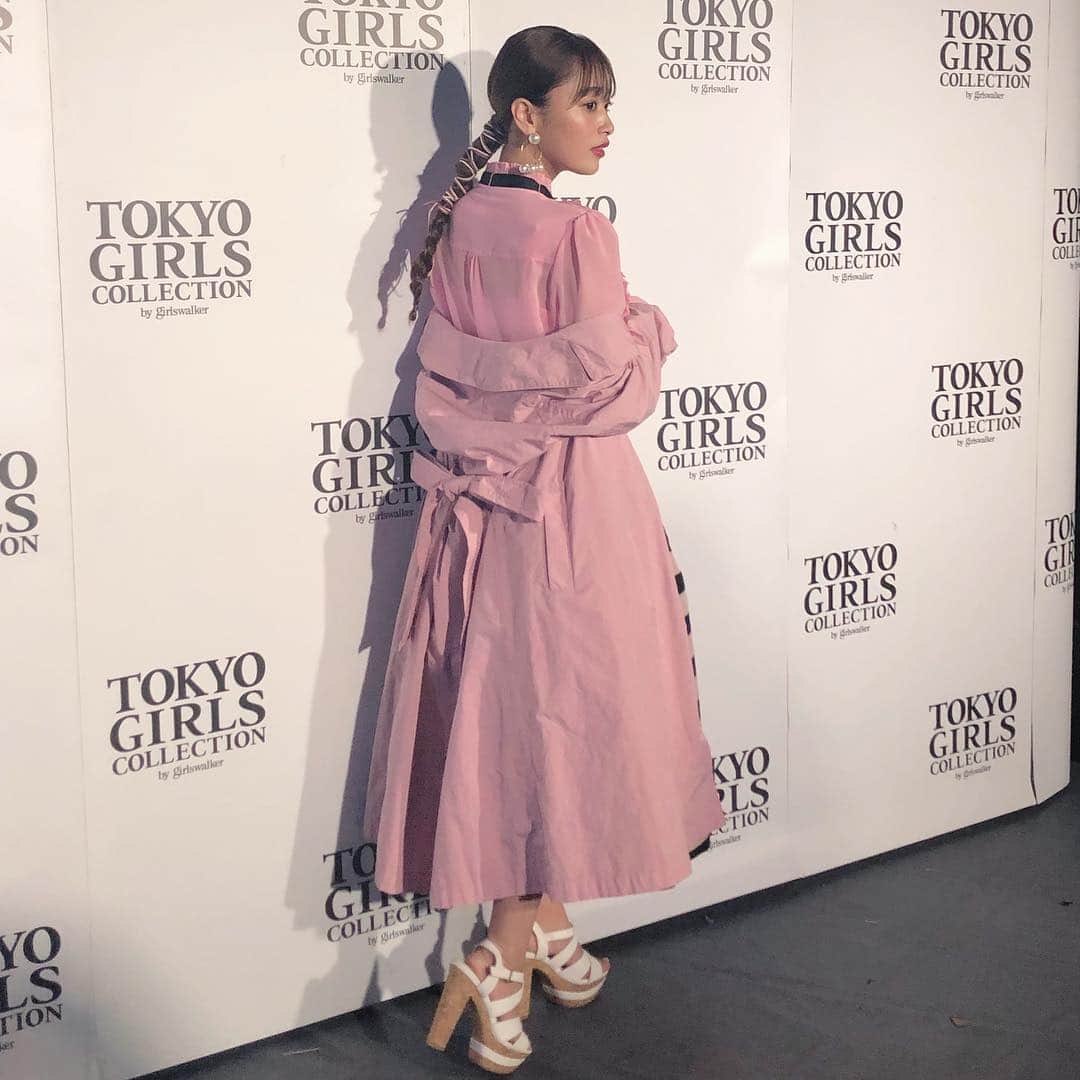 近藤千尋のインスタグラム：「TGCありがとうございました💕️😍 恒例のイオンカードステージ🌸 春らしいピンクの衣装でした💓 チュールを中にたくさん入れて ボリュームを出しました❗️ 皆様の歓声が本当に嬉しいし力になります😭✨✨ ありがとうございます！！ 次は熊本TGCです❤️ そして、明日は越谷レイクタウンにて トークショーでございます🙏😊 観覧フリーなので是非 遊びに来てください🙏🥺❤️ 一部が14時〜 二部が17時〜です💋」