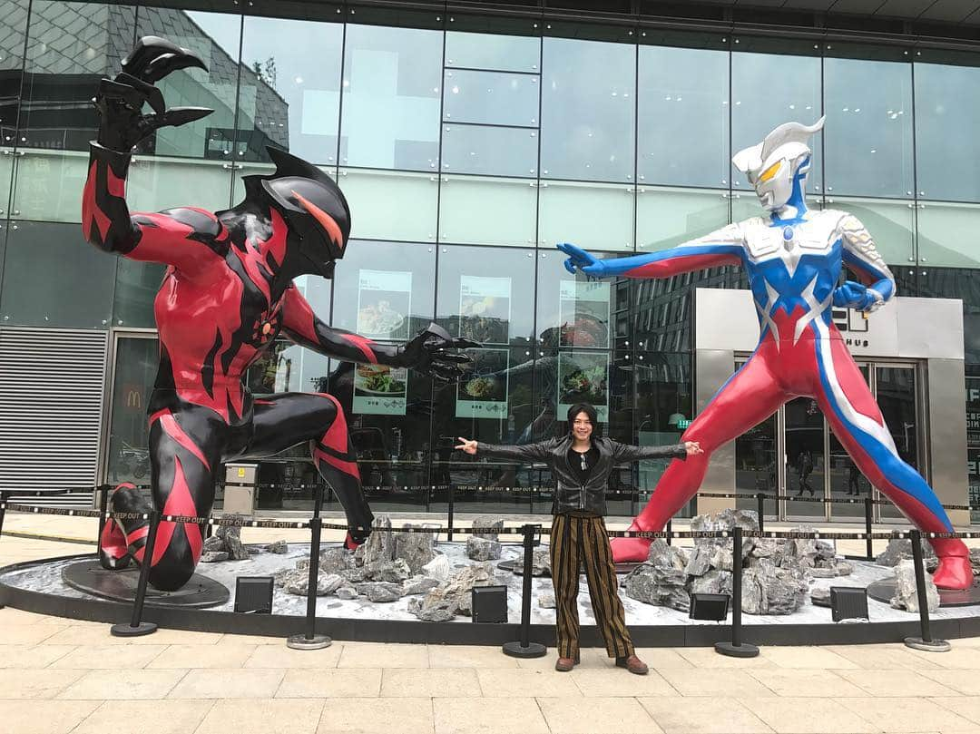 青柳尊哉さんのインスタグラム写真 - (青柳尊哉Instagram)「ウルトラマンは上海でも愛されています。 語学は楽しい。」3月30日 20時51分 - takaya_aoyagi