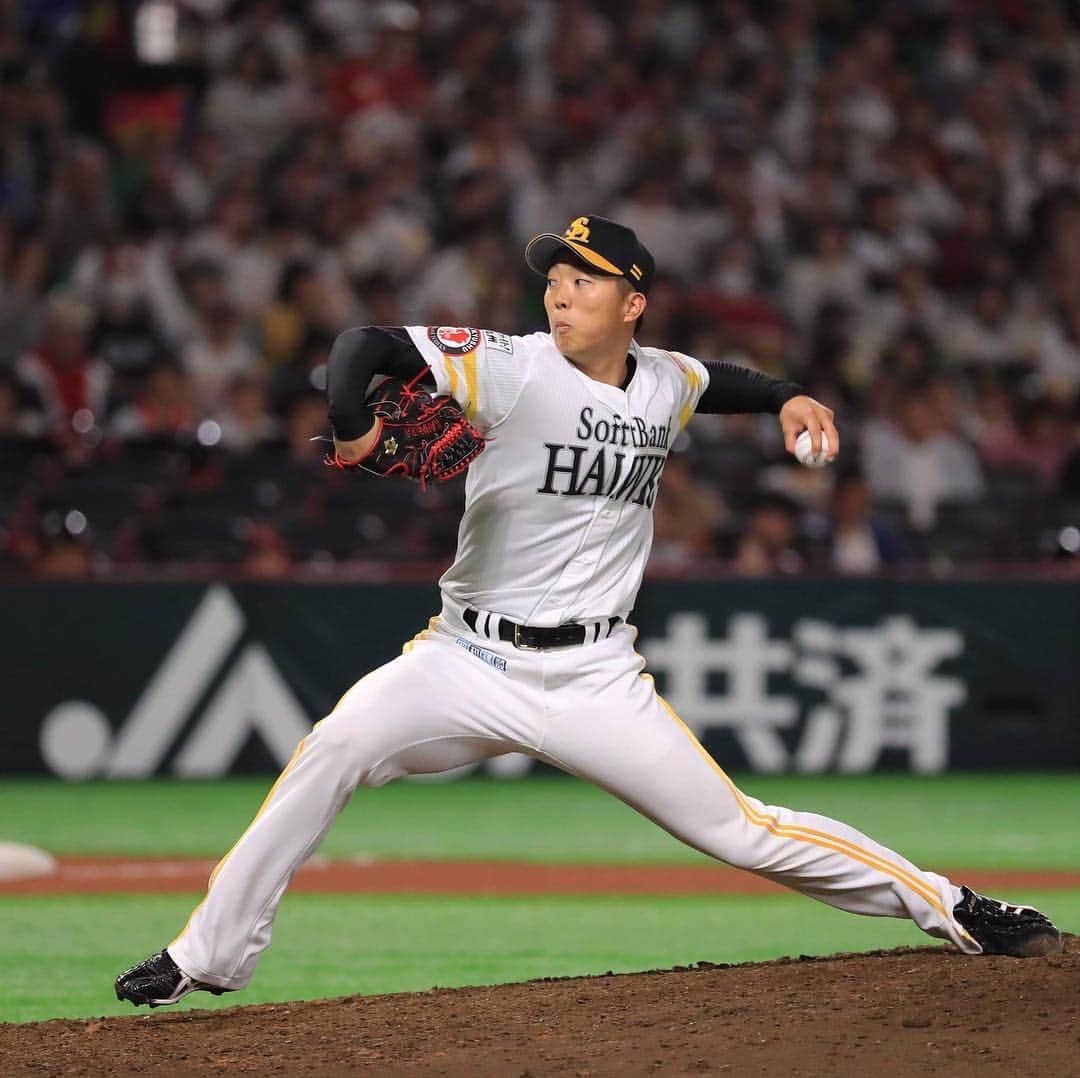 川原弘之のインスタグラム：「昨日開幕して、今日緊張しましたがまた一軍の試合で投げることができました。 怪我で投げられない時期もありましたが沢山の方に支えていただいてまた投げることが出来ています。 ここからがスタートなのでひとつひとつ頑張っていきます。 #開幕 #初登板 #感謝 #ここからスタート」