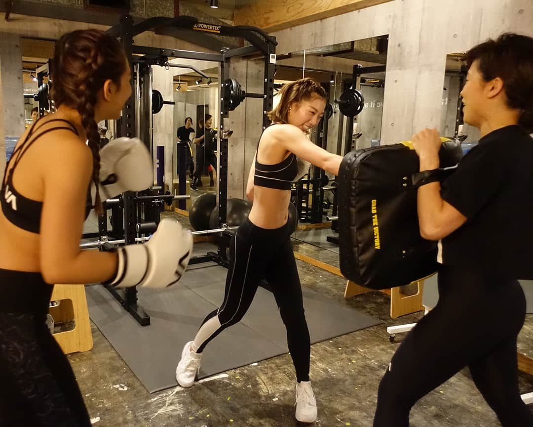 RVCA Japanさんのインスタグラム写真 - (RVCA JapanInstagram)「Workout Buddies Keep You Healthy || #RVCASPORT はプロフィールのリンクより || #rvcasport #RVCA || @undeux55 #rvcajapan」3月30日 21時03分 - rvcajapan