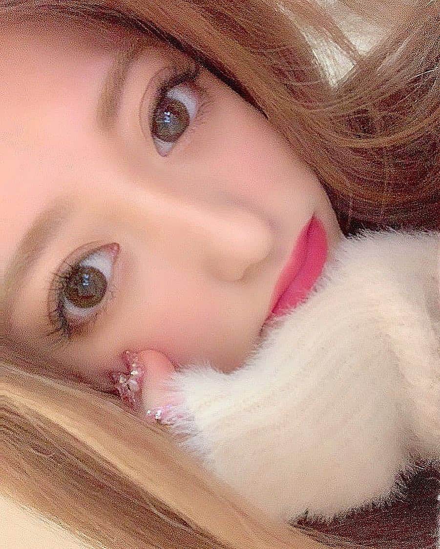 のインスタグラム：「ど、あっぷ🏷﻿ .﻿ .﻿ ﻿ カラコン珍しく抹茶タルト🥧💚﻿ まつげフサフサ(^^)﻿ ﻿ lipいつもより濃いの❤️レブロン💜 ﻿ マツエク本数：200本﻿ 素材：プレミアムセーブル﻿ カール&長さ：CC8 CC10 C11㎜﻿ 太さ：0.18×0.15㎜﻿ ﻿ @lapis_yuina  全然、話変わるけど 今月も明日でラストだね！！ また4月もがんばろ〜ね⭐︎⭐︎ ﻿ . . ﻿ 💚 ﻿#follwme #fashion #followhim #follow4follow #instaday #instalike #instadaily #instacute #love #redhair #followme  #code  #fashion  #followforfollow ﻿﻿﻿﻿#맞팔 #선팔 #소통  #맞팔해요 #소통해요#f4f #l4l #instagood #followme ﻿﻿﻿﻿﻿ #followforfollowback#follow4followback﻿﻿﻿﻿ #ビジョビ」