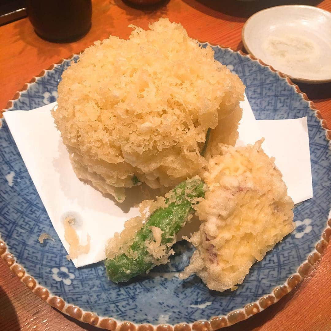 金巻ともこさんのインスタグラム写真 - (金巻ともこInstagram)「鴨せいろと小海老かきあげ。おなかいっぱいすぎる。おいしかったー！！ #蕎麦 #鴨せいろ #天ぷら #手打蕎麦ごとう #代々木上原 #soba #tempura」3月30日 21時11分 - tomotomoco