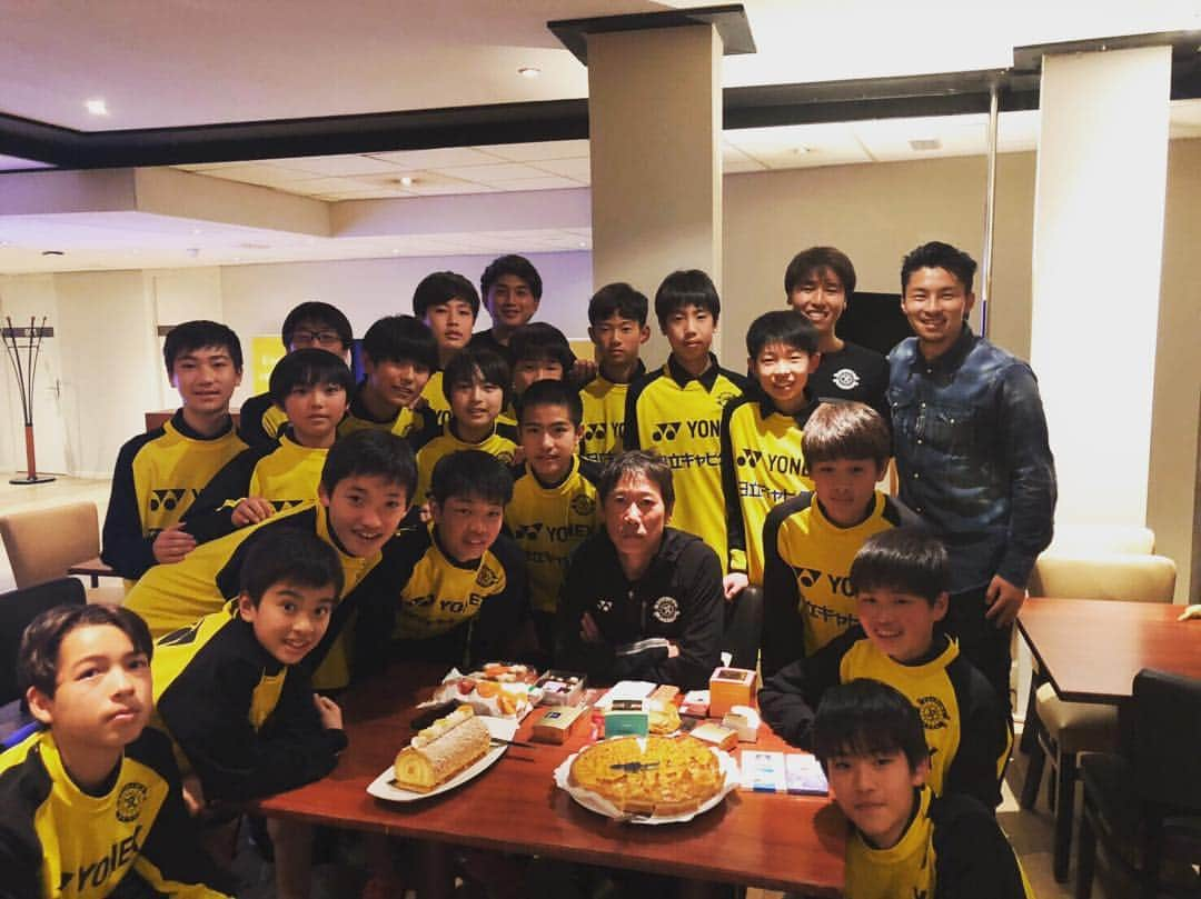 中山雄太のインスタグラム：「I went to meet them! I was really happy to be able to do them. Have a good trip! And Happy birthday to Mr.Haga. I wish this year become good for you #柏レイソルU-14 #ありがとうございました」