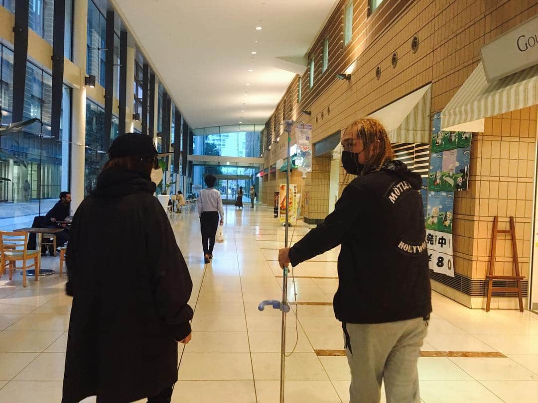 清春さんのインスタグラム写真 - (清春Instagram)「行ってきました  入院してても彼は彼のままでした！  #kaz」3月30日 21時26分 - kiyoharu_official