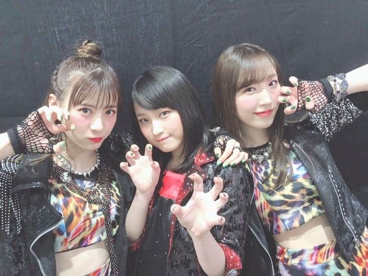 鞘師里保のインスタグラム：「Can't believe riho just wrote on 9th gen blog after 3 years😭 --; #sayashiriho  #morningmusume19」