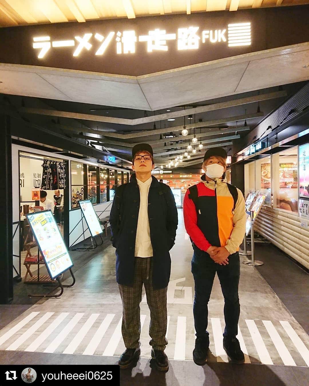 のインスタグラム：「#Repost @youheeei0625 ・・・ 博多ラーメンすすっては中州で遊んでばかり。そんな俺らは傾奇者。人呼んで #roppongi3k と発しやす☆ #完全にNEXT」