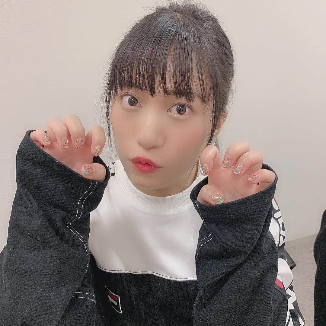 斉藤真木子さんのインスタグラム写真 - (斉藤真木子Instagram)「3.29 アイドル人生10年記念日。 爪もバッチバチに気合い！大事な3色！！！ #nailsbyyuka」3月30日 21時45分 - saitomakiko628