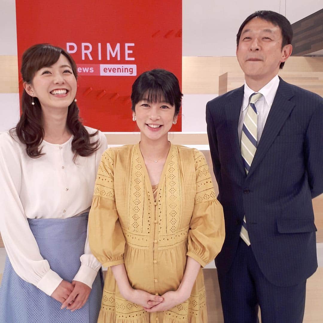 フジテレビ「プライムニュース イブニング」さんのインスタグラム写真 - (フジテレビ「プライムニュース イブニング」Instagram)「2週間ぶりに スタジオ出演の内田アナ。﻿ そして、この3人でお伝えするのもあと1日😔。﻿ きょうは3人の微笑ましい写真をたっぷりと😊😊。﻿ ﻿ #微笑ましい﻿ #笑顔﻿ #いい写真﻿ #連写﻿ #３月が終わる﻿ ﻿ #生野陽子﻿ ワンピース #beatrice @beatrice_fsf﻿ #野島卓﻿ ネクタイ #フェアファックス @fairfaxtokyo﻿ #内田嶺衣奈 @reina.uchida﻿ トップス スカート #epocatheshop @epocatheshop_offcial﻿ ﻿ #プライムニュースイブニング﻿ #島田彩夏 #倉田大誠 #反町理 #木村拓也 #海老原優香 #小澤陽子 #上中勇樹 #今湊敬樹 #酒井千佳﻿ #フジテレビ #アナウンサー」3月30日 21時50分 - livenews_it