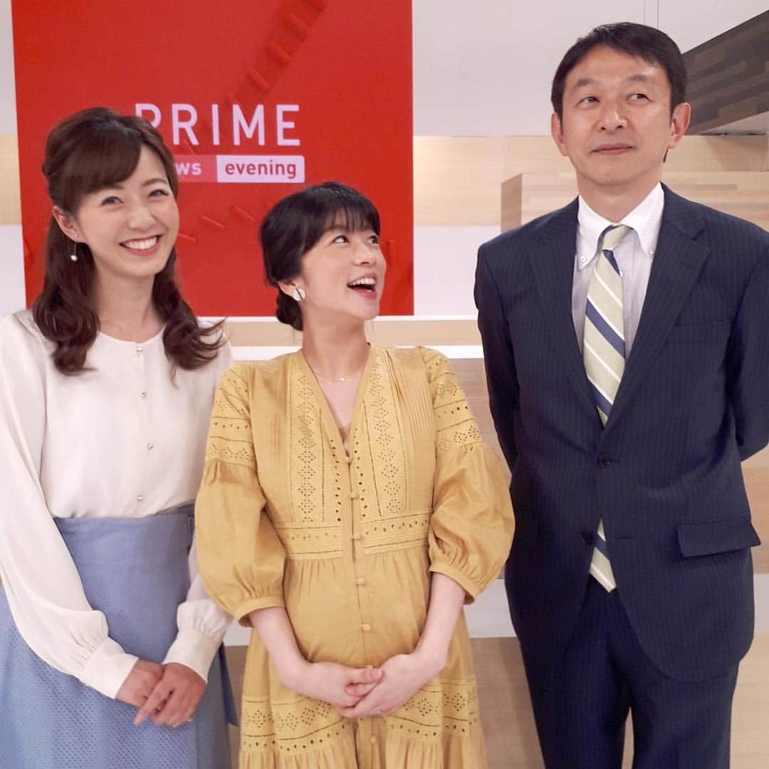 フジテレビ「プライムニュース イブニング」さんのインスタグラム写真 - (フジテレビ「プライムニュース イブニング」Instagram)「2週間ぶりに スタジオ出演の内田アナ。﻿ そして、この3人でお伝えするのもあと1日😔。﻿ きょうは3人の微笑ましい写真をたっぷりと😊😊。﻿ ﻿ #微笑ましい﻿ #笑顔﻿ #いい写真﻿ #連写﻿ #３月が終わる﻿ ﻿ #生野陽子﻿ ワンピース #beatrice @beatrice_fsf﻿ #野島卓﻿ ネクタイ #フェアファックス @fairfaxtokyo﻿ #内田嶺衣奈 @reina.uchida﻿ トップス スカート #epocatheshop @epocatheshop_offcial﻿ ﻿ #プライムニュースイブニング﻿ #島田彩夏 #倉田大誠 #反町理 #木村拓也 #海老原優香 #小澤陽子 #上中勇樹 #今湊敬樹 #酒井千佳﻿ #フジテレビ #アナウンサー」3月30日 21時50分 - livenews_it