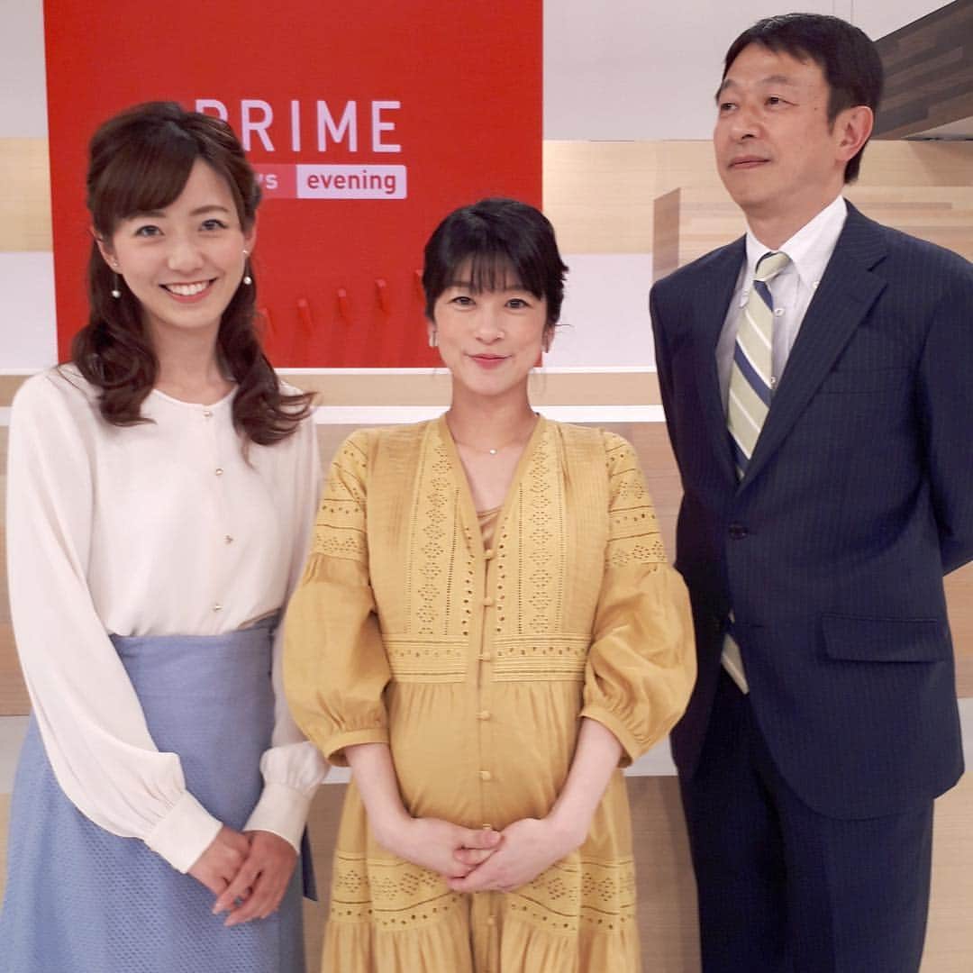 フジテレビ「プライムニュース イブニング」さんのインスタグラム写真 - (フジテレビ「プライムニュース イブニング」Instagram)「2週間ぶりに スタジオ出演の内田アナ。﻿ そして、この3人でお伝えするのもあと1日😔。﻿ きょうは3人の微笑ましい写真をたっぷりと😊😊。﻿ ﻿ #微笑ましい﻿ #笑顔﻿ #いい写真﻿ #連写﻿ #３月が終わる﻿ ﻿ #生野陽子﻿ ワンピース #beatrice @beatrice_fsf﻿ #野島卓﻿ ネクタイ #フェアファックス @fairfaxtokyo﻿ #内田嶺衣奈 @reina.uchida﻿ トップス スカート #epocatheshop @epocatheshop_offcial﻿ ﻿ #プライムニュースイブニング﻿ #島田彩夏 #倉田大誠 #反町理 #木村拓也 #海老原優香 #小澤陽子 #上中勇樹 #今湊敬樹 #酒井千佳﻿ #フジテレビ #アナウンサー」3月30日 21時50分 - livenews_it