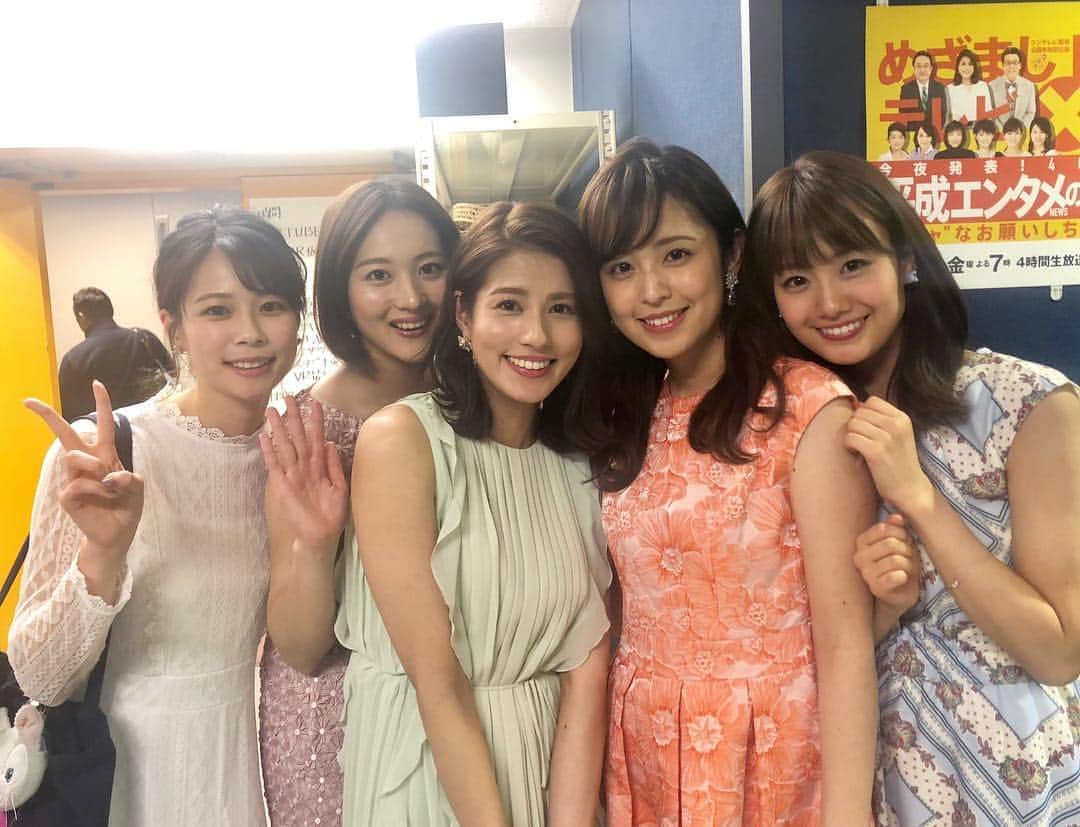 フジテレビアナウンサーのインスタグラム：「こんばんは、井上清華です☺︎ 昨夜は「平成エンタメの主役100人 ムチャなお願いしちゃいましたSP」！！ 学生時代ずっと見ていた錚々たる先輩方、豪華なゲストの方々、そして明石家さんまさんのおかげで笑いっぱなしの生放送4時間でした✨  平成のエンタメ振り返りと共に、自分自身の思い出も振り返りわくわく懐かしい気持ちです☺️ ご覧下さった皆様ありがとうございました♪  #平成エンタメの主役100人 #めざましテレビ ギリギリ滑り込みの#1年目の目👀  #フジテレビアナウンサー #鈴木唯 #永尾亜子 #永島優美 #久慈暁子 #井上清華」