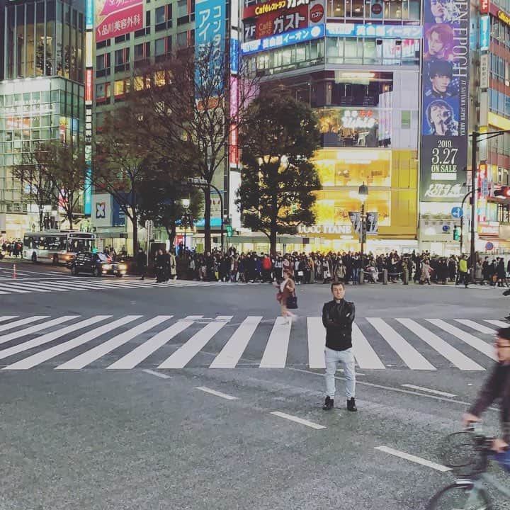 オレクシイ・ビチェンコのインスタグラム：「#tokyo#japan#shibuyacrossing#🇯🇵#fun#crazy#goodday#」
