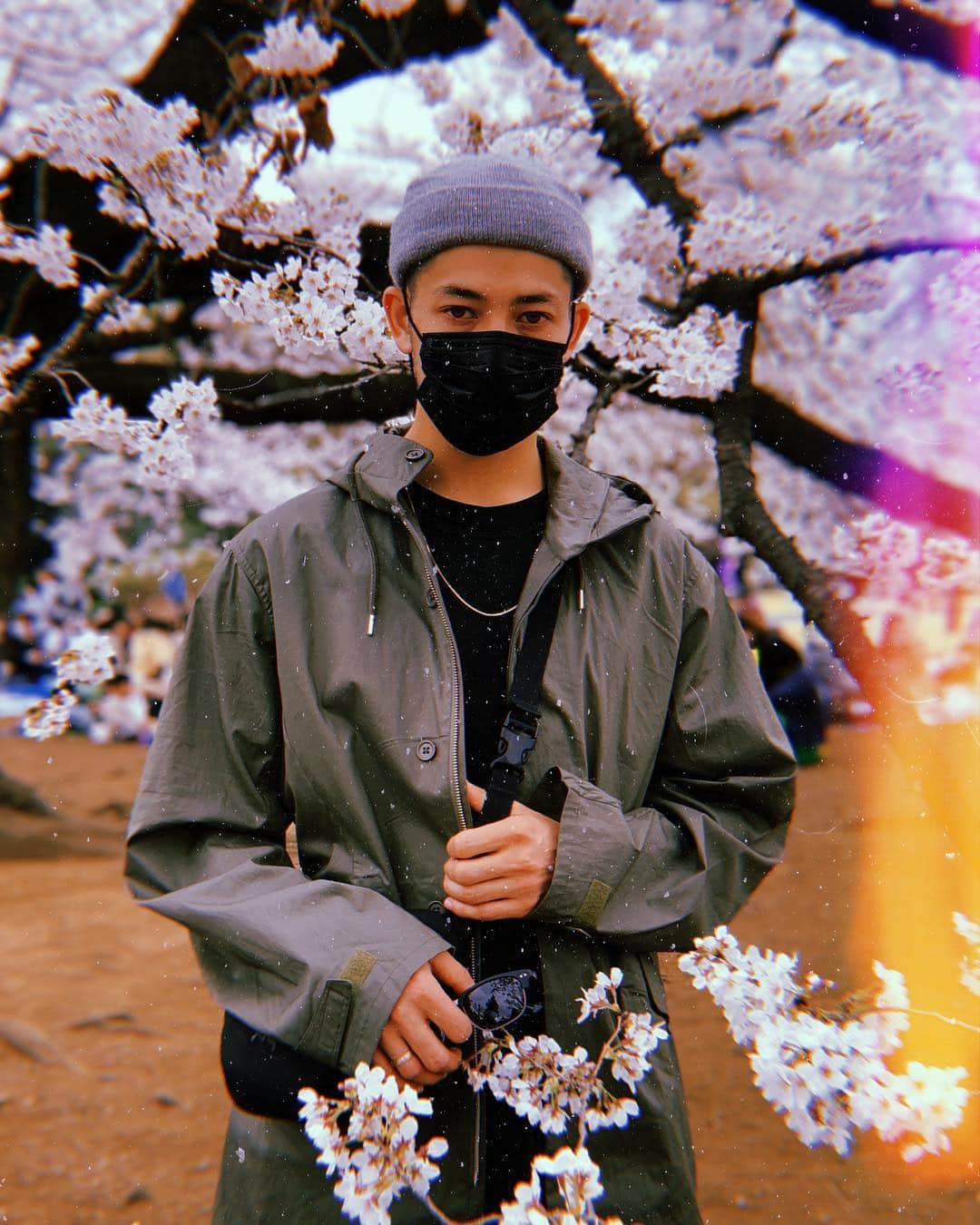 シェイ・ミッチェルさんのインスタグラム写真 - (シェイ・ミッチェルInstagram)「These won’t be the last cherry blossom photos I post... 😜🌸」3月30日 21時55分 - shaymitchell