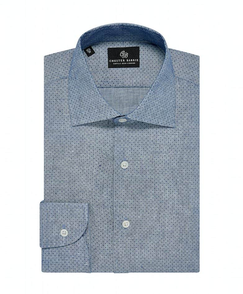 チェスターバリーさんのインスタグラム写真 - (チェスターバリーInstagram)「With the sun shining in London and the clocks changing on Sunday, we’re already looking to linen shirts. It’s time to break out of your care-worn, dull-winter habits and adopt a more expressive way of life. Time to consign that white, cotton shirt that has been worn relentlessly to the back of the wardrobe. Time to start wearing some linen shirts and maybe, even, embracing colour.  Read the full story on our ‘Gazette’ to discover more. . . . . #shopthelook #CBstyle#tailoredtofit #savilerow #menwithstyle#fashion #mensstyle #style#chesterbarrie #tailoring #menswear#mensfashion #Britishfashion#menslifestyle #london  #linen #springsummer19 #ss19 #spring #summer #london #sun #weekend #linenshirts #shirts #casualshirts」3月30日 22時01分 - chester_barrie