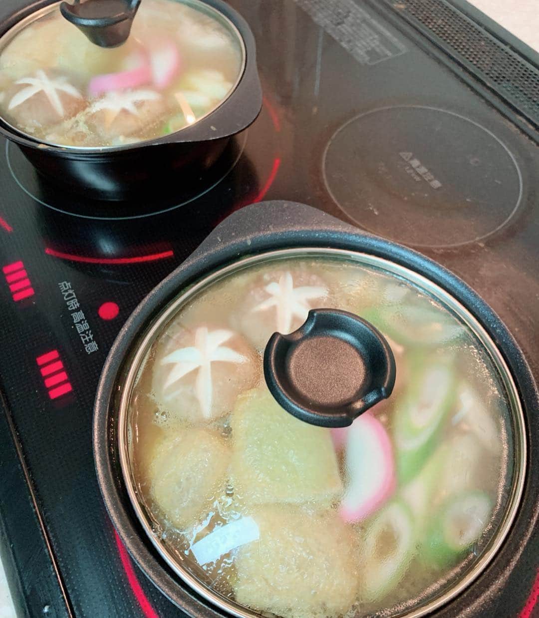 水谷雅子さんのインスタグラム写真 - (水谷雅子Instagram)「みなさんお疲れ様です🌠 まだまだ夜は冷えますね。 寒いと簡単一人鍋でお腹も心も温まります❤️ #晩御飯#リクエスト晩御飯#dinner #dinner_time  #カレーうどん#アツアツ鍋」3月30日 22時26分 - mizutanimasako