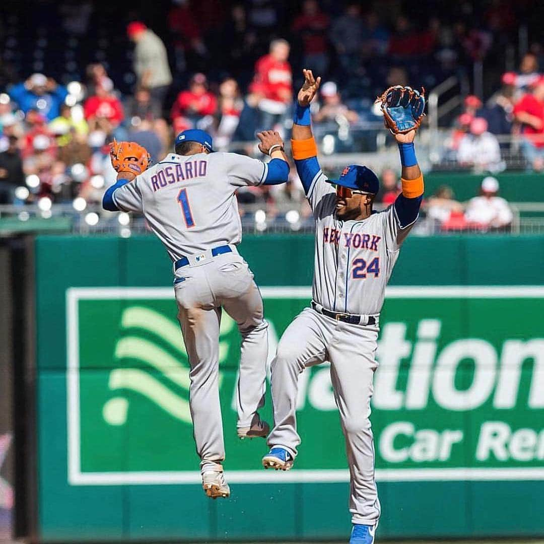 ロビンソン・カノさんのインスタグラム写真 - (ロビンソン・カノInstagram)「Game Day 🤘🏽 @amedrosario1」3月30日 22時49分 - robinsoncano