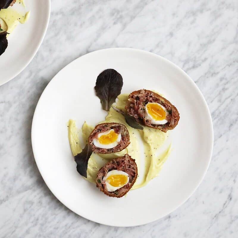 Food & Wineさんのインスタグラム写真 - (Food & WineInstagram)「We know you've had Scotch eggs, but have you had Brock Eggs? Once you try @james_goulding_chef's take—-made by encasing little quail eggs in a tasty ham mixture, which is then deep-fried—you may never go back to the classic. Recipe link in our bio! 📷: @ahocking_」3月30日 22時55分 - foodandwine