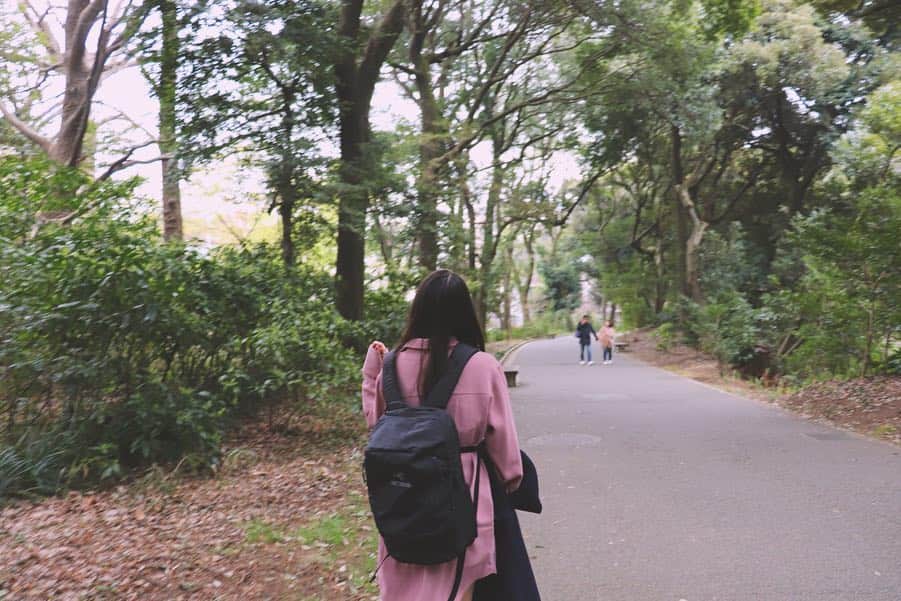 のインスタグラム：「#コーディネート ❤︎ ARC’TERYX/MANTIS 26 BACKPACK(#beamsboy)  たくさん入るのでレッスンに活用してる🤫✨ #fashion#ファッション#本日の服#お花見#新宿御苑#緑#リュック#beams#arcteryx#アークテリクス#nanamitanabe」