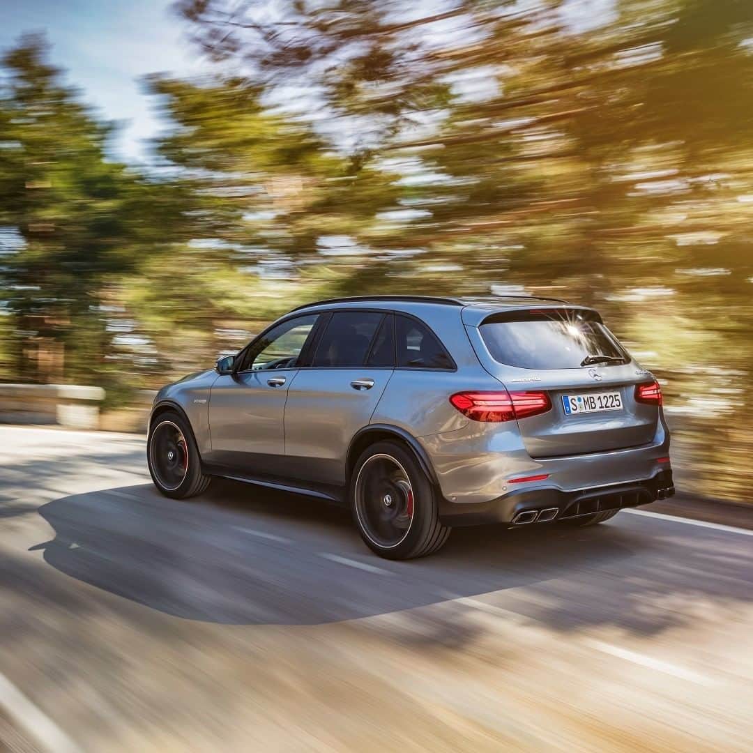 Mercedes AMGさんのインスタグラム写真 - (Mercedes AMGInstagram)「[Fuel consumption combined: 11.9 l /100km | CO2 emissions combined: 270 g/km]  The Mercedes-AMG GLC 63 S 4MATIC+ is the ideal SUV option for those who live to see what's around the next turn of the road.  #MercedesAMG #AMG #GLC63 #DrivingPerformance #Power #Passion #Mercedes #AMG🔥 #Luxury #CarsofInstagram #InstaCar #Lifestyle」3月30日 23時20分 - mercedesamg