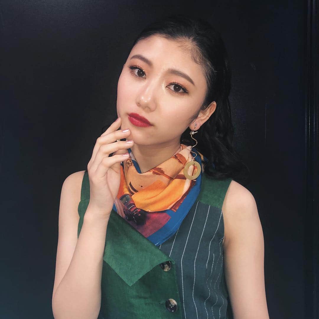 のインスタグラム：「・ 2つ目はREDYAZELさんのステージでした☺︎﻿ おとなっぽらなです❤︎﻿ ﻿ 来てくれたみなさん、ありがとうございました♡﻿ うちわや声援、とても嬉しかったです（ ; ; ）！﻿ 気をつけてお帰りくださいね、、☺️﻿ ﻿ #tgc﻿  #redyazel」