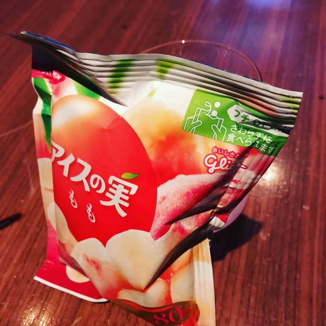 立花陽三さんのインスタグラム写真 - (立花陽三Instagram)「最高の夜です‼️ アイスクリーム🍨 美味しいっス  最高過ぎて、２つ食べてしまいました🥰」3月30日 23時37分 - tachibanayozo